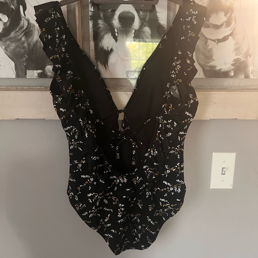 Michael Kors black and floral One Piece Swimsuit - Picture 2 of 3